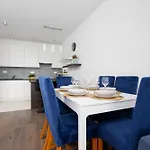 Apartman Spacious In With Balcony By Renters *